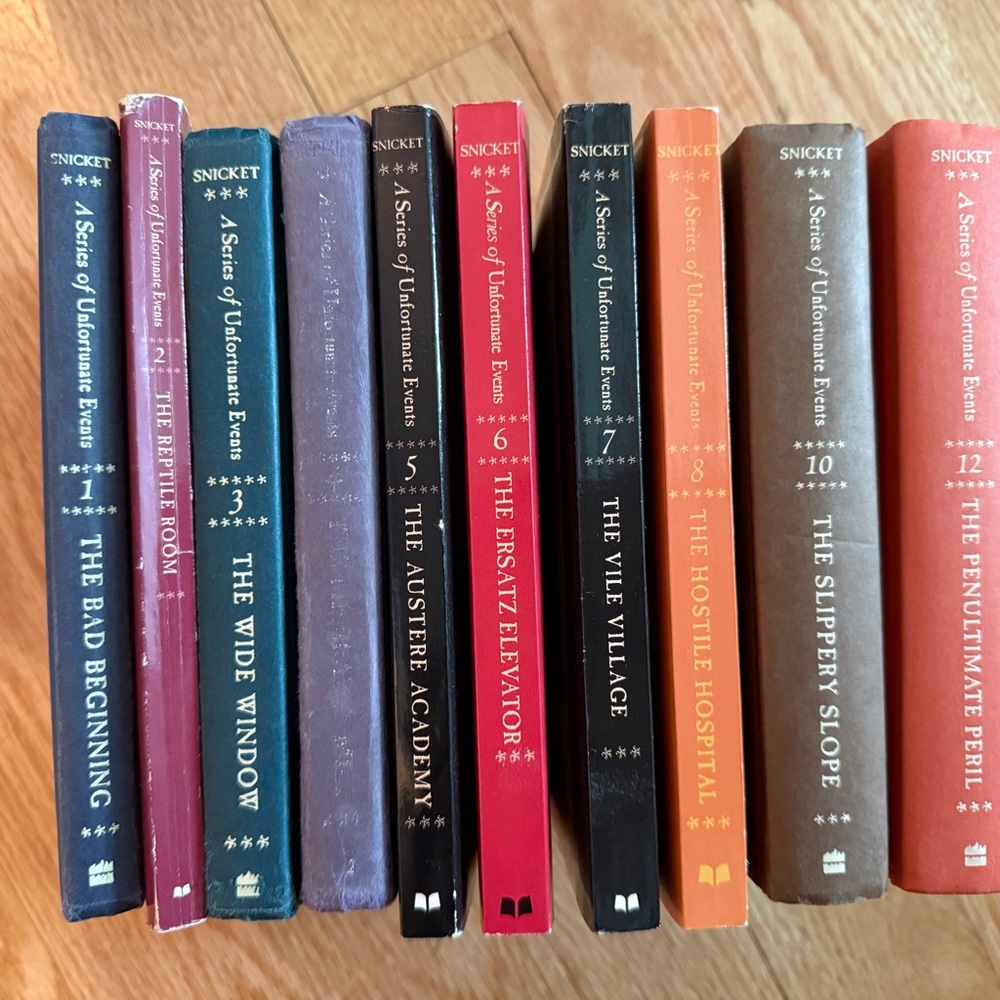 A Series of Unfortunate Events By Lemony Snicket Book Set
